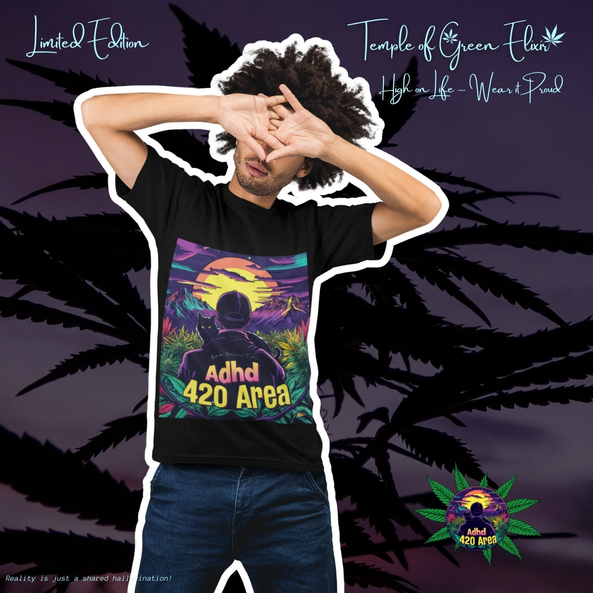 Ein Mann faltet seine Hände vor seinem Gesicht, die Ellbogen sind seitlich erhoben, er trägt ein schwarzes ADHD 420 Area T-Shirt, im Hintergrund ist die Silhouette einer Cannabisblüte, rechts sind die Logos von ADHD420Area und Temple of Green Elixir zu sehen. Das Motiv zeigt eine friedliche Landschaft im warmen Licht des Sonnenuntergangs, in der die Hauptfigur – in Begleitung ihrer treuen schwarzen Katze – durch ein Cannabisfeld streift und die Ruhe der Natur genießt.