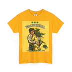 Sonnengelbes T-Shirt mit dem ironischen "Igaz Szerelem" (Wahre Liebe) Design. Die Grafik im Comic-Stil zeigt eine liebevolle Umarmung zwischen einem Mann und einer als Cannabis-Pflanze dargestellten Frau.﻿