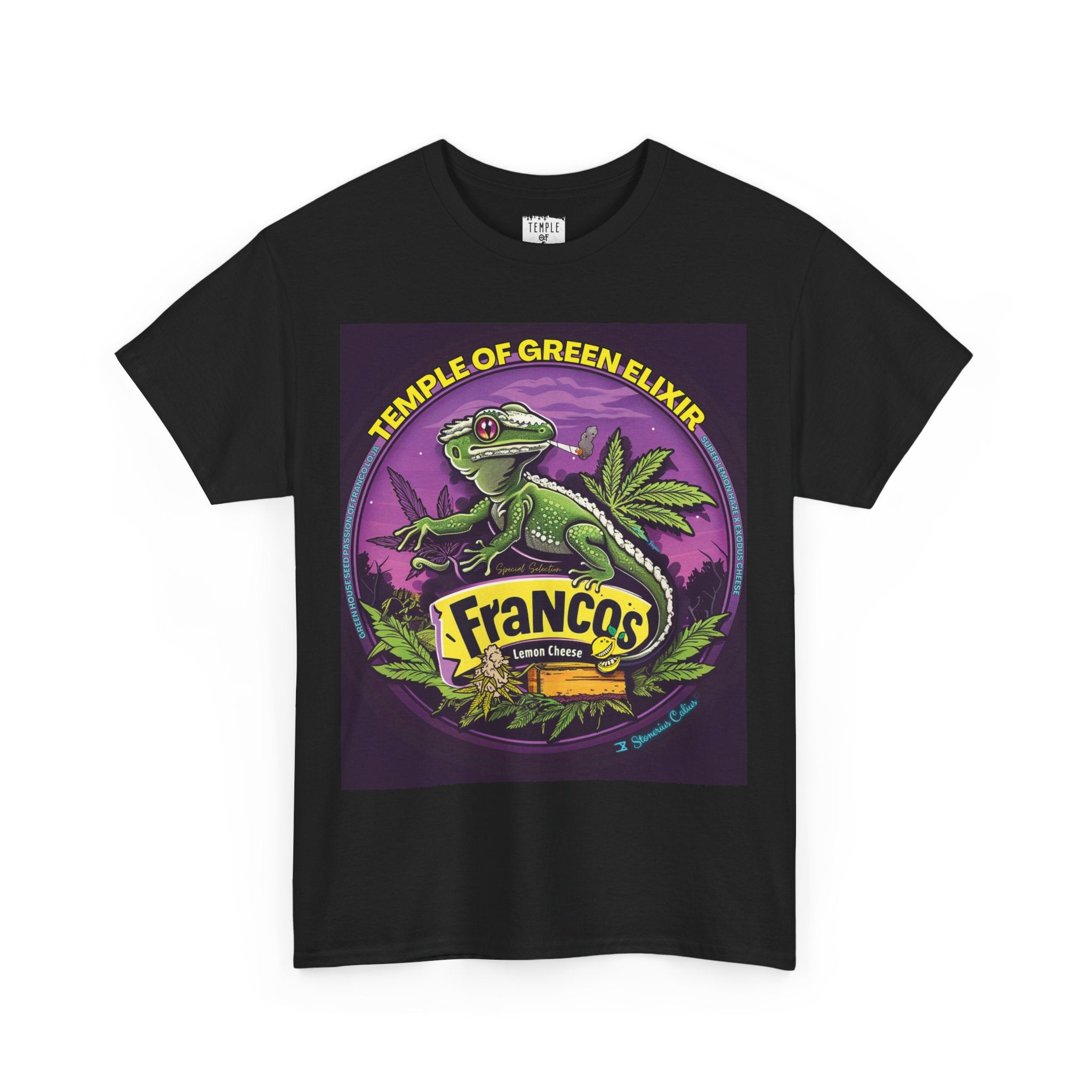 Franco’s Lemon Cheese schwarzes T-shirt,
Im Zentrum der Illustration steht ein grüner Gecko, der lässig eine Wolke ausatmet, hinter ihn kräftige Cannabisblätter und ein violett-schimmernder Himmel