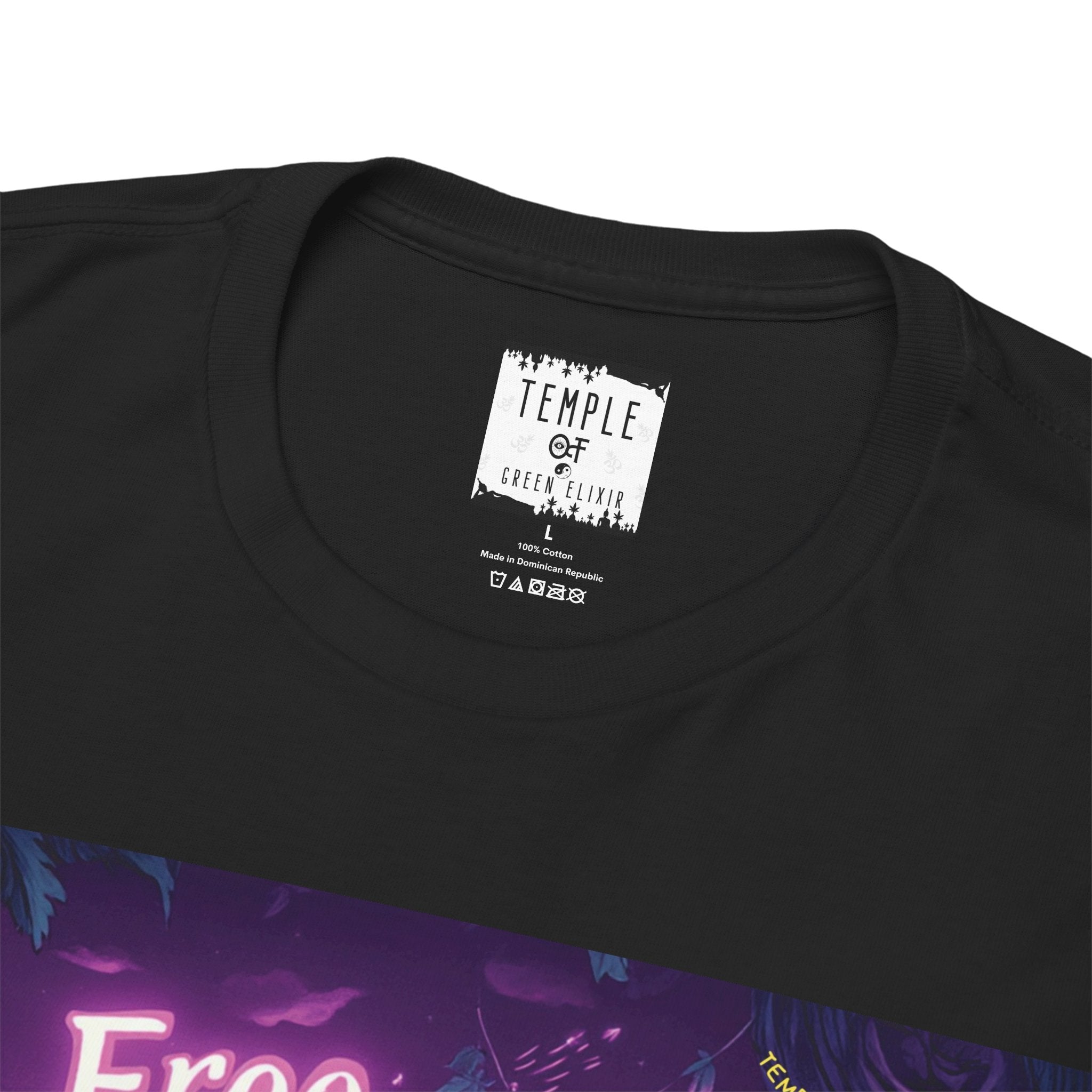 Temple of green Elixir Drucklabel in der innerseite von schwarzem Free Tibet  T-shirt
Das eingenähte Label im Nackenbereich zeigt nicht nur die Größe (L), sondern auch, dass unser T-Shirt aus 100% reiner Baumwolle besteht und unter fairen Bedingungen in der Dominikanischen Republik hergestellt wurde.﻿