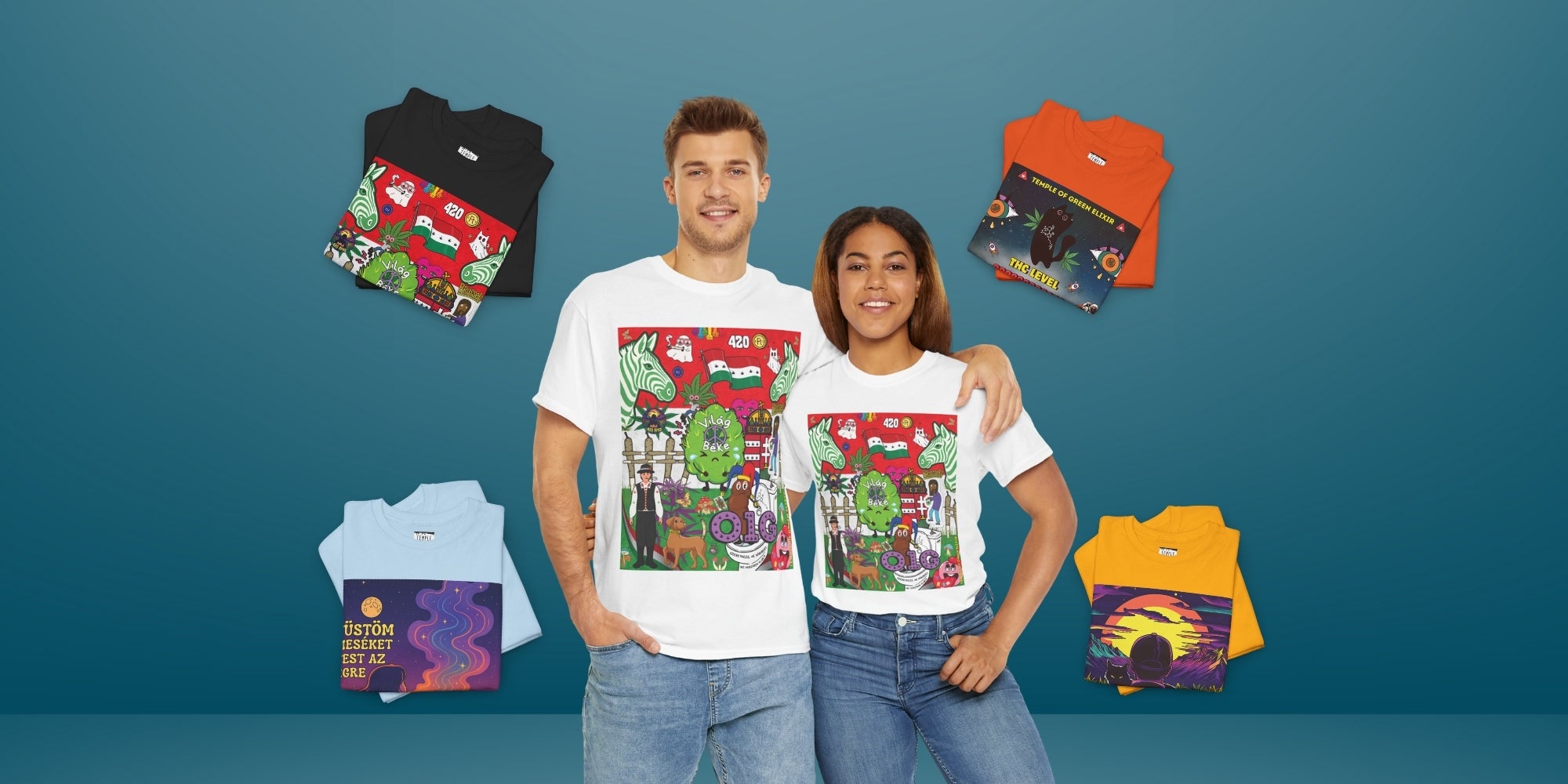 Ein Paar präsentiert stolz unsere neuesten Designs, umgeben von weiteren kreativen T-Shirts der Temple of Green Elixir Kollektion. Von surrealen Grafiken bis hin zu humorvollen Sprüchen – hier ist für jeden etwas dabei. Perfekt für Paare und Familien, die ihren einzigartigen Stil gemeinsam zum Ausdruck bringen wollen