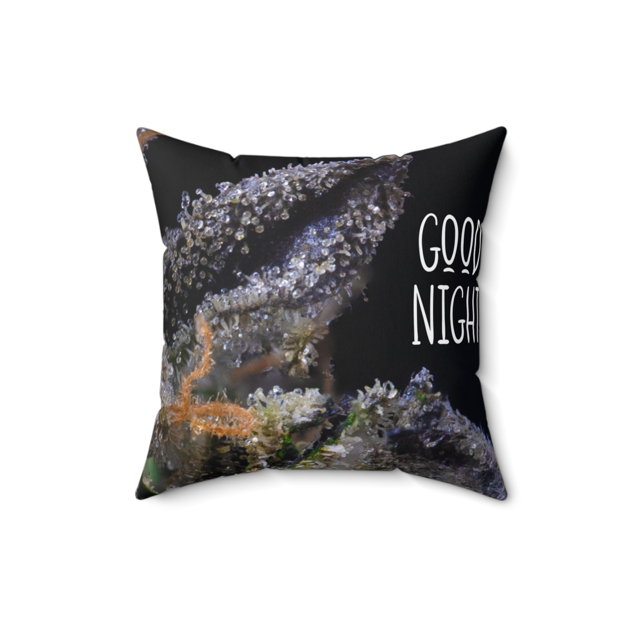 Hochwertiger Kissenbezug mit einem abstrakten, botanischen Druck. Die extreme Nahaufnahme einer Hanfblüte offenbart eine faszinierende Welt aus kristallinen Strukturen und organischen Formen, die das Kissen zu einem einzigartigen Dekorationsstück macht.﻿