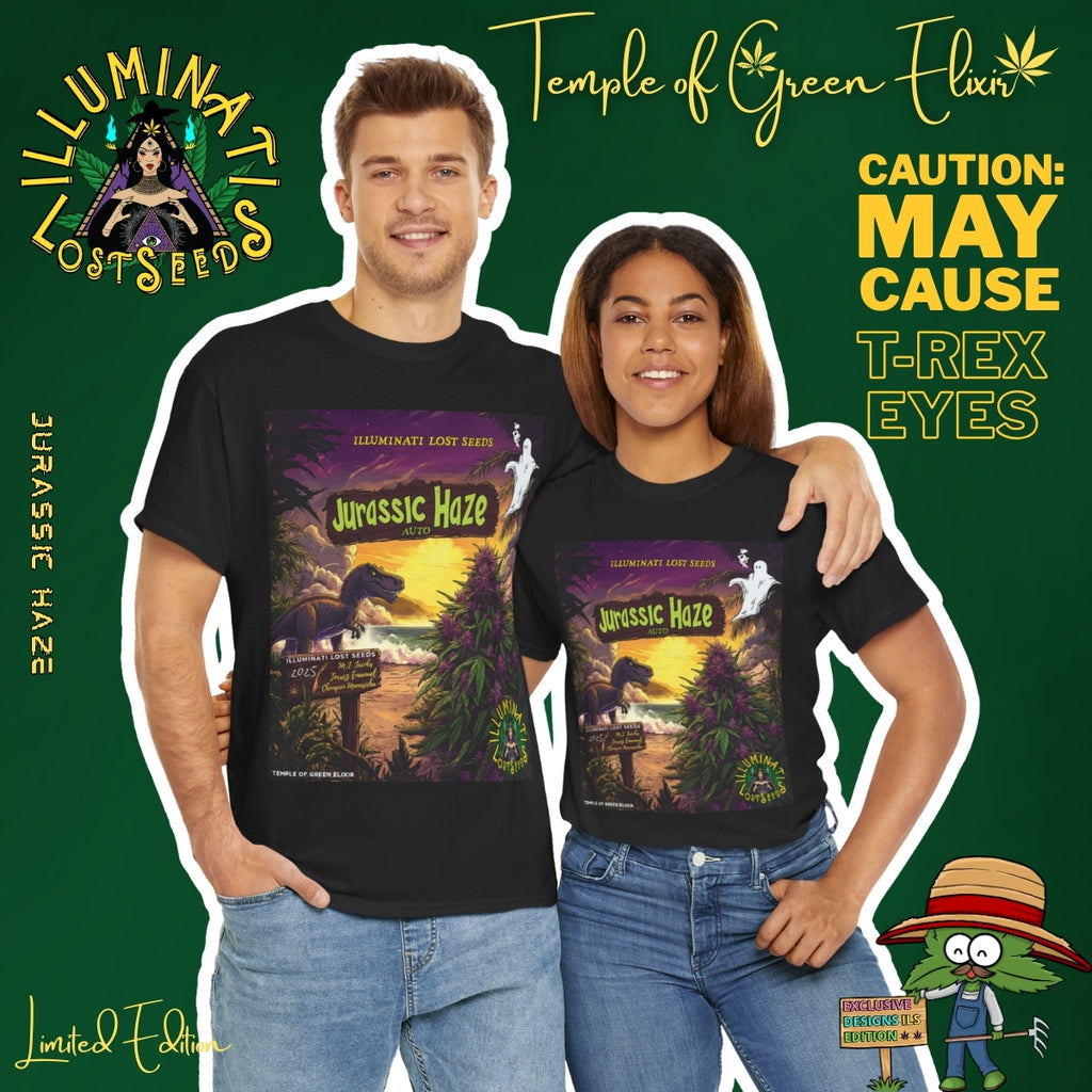 Ein lächelndes Paar trägt das schwarze Jurassic Haze T-Shirt aus der Temple of Green Elixir Kollektion. Das Design zeigt einen T-Rex im Sonnenuntergang – perfekt für alle, die wilden Style und legendäre Vibes lieben.