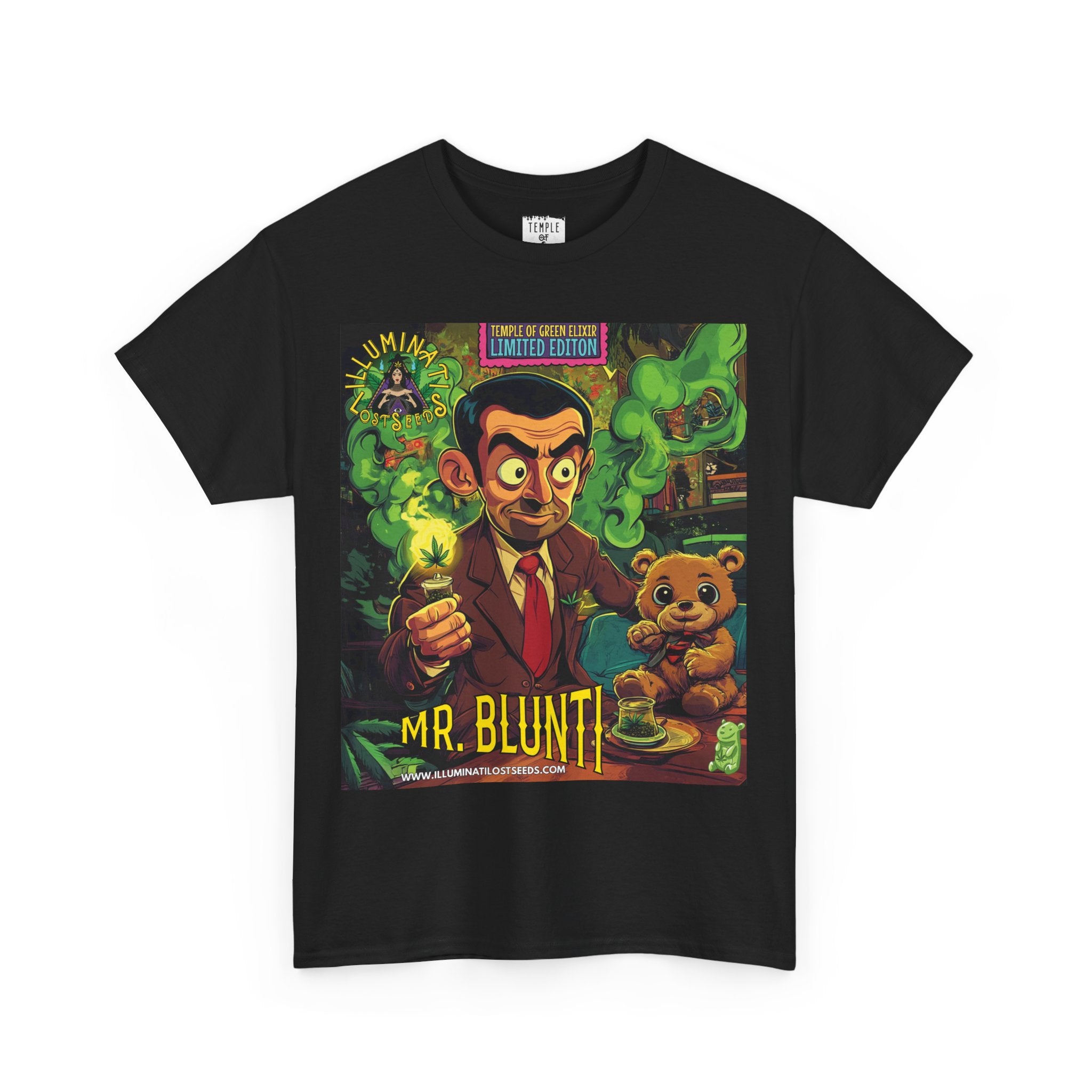 Mr. Blunti schwarzes T-shirt mit Motiv: Mann im Anzug hält einen brennenden Joint und sitzt neben einem lächelnden Teddybär in rauchgeschwängerter, grüner Umgebung. Oben steht ‚Temple of Green Elixir Limited Edition‘, unten der Schriftzug ‚MR. BLUNTI‘ und das Illuminati Lost Seeds Logo.