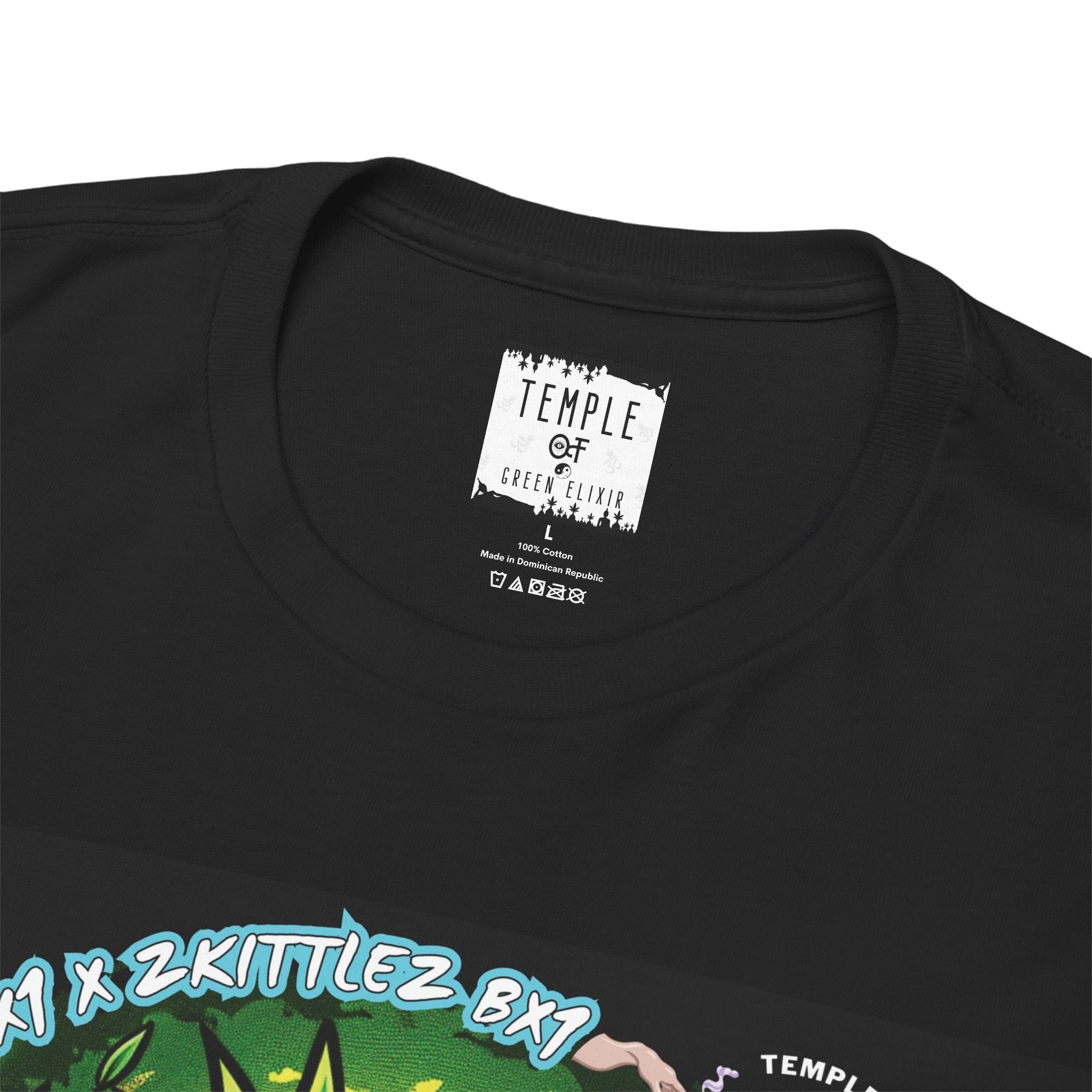 Temple of green Elixir Drucklabel in der innerseite von schwarzem Pineapple Fruz T-shirt