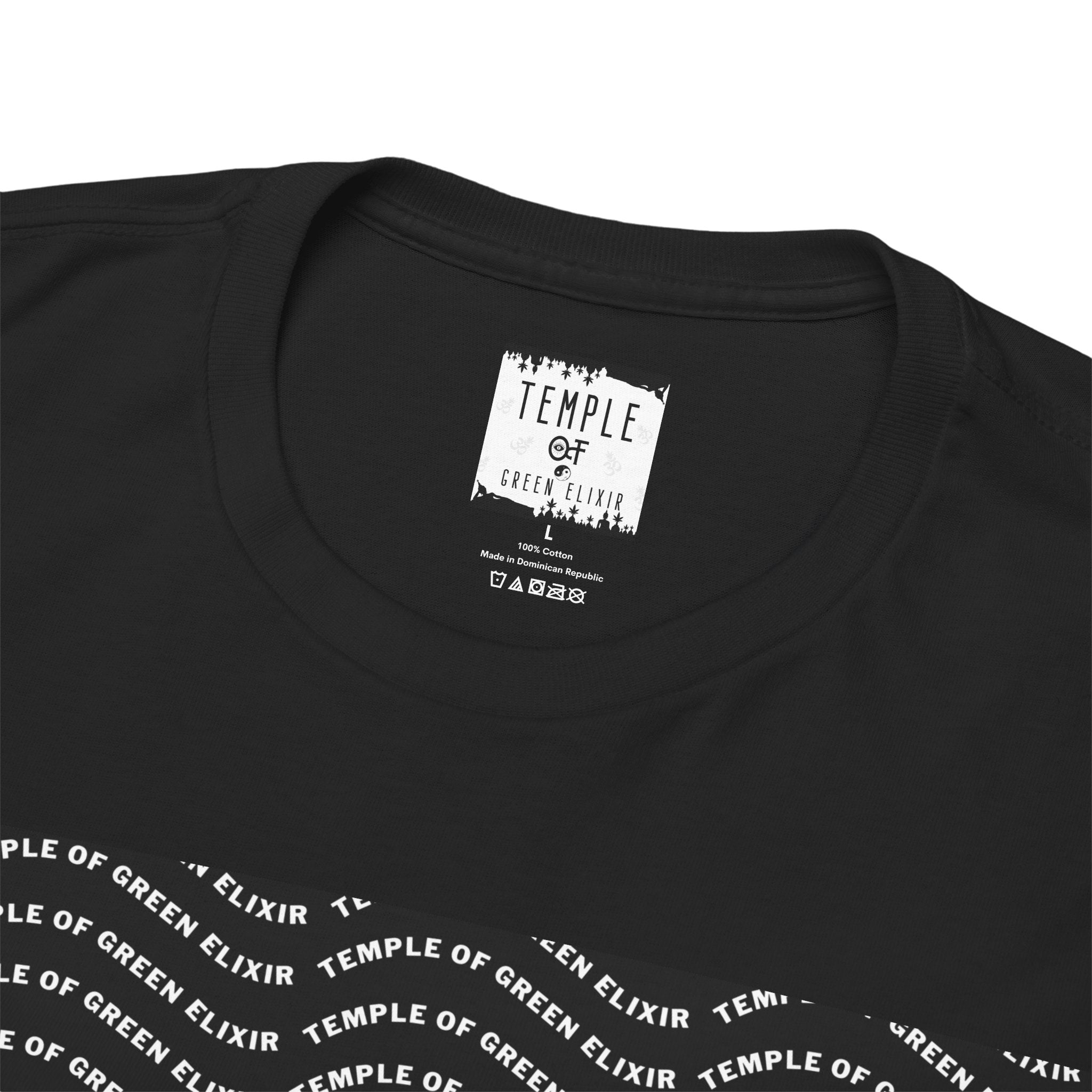 Temple of green Elixir Drucklabel in der innerseite vom schwarzen Signature Pattern Tee T-shirt