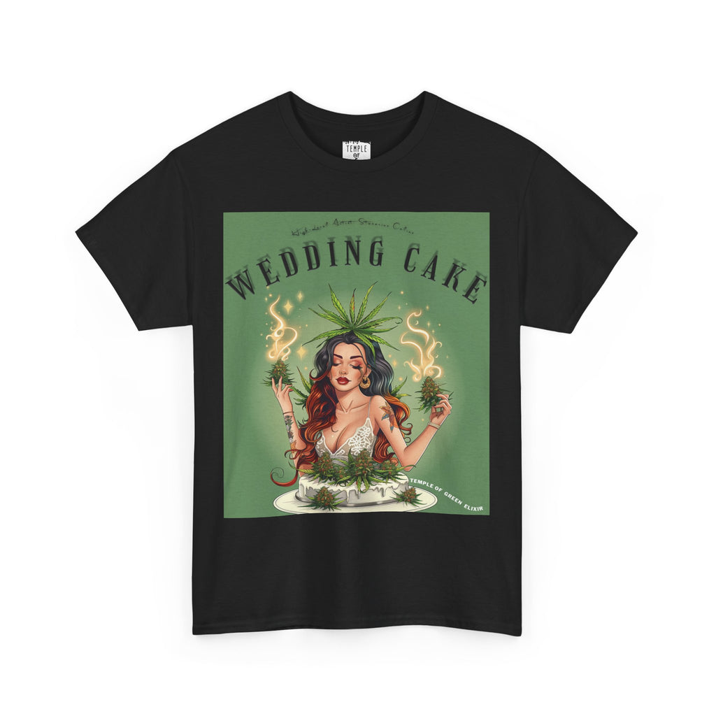Wedding Cake schwarz T-shirt, auf denen rotharige Dame hinter der cannabis Torte steht, mit grünen Hintergrund