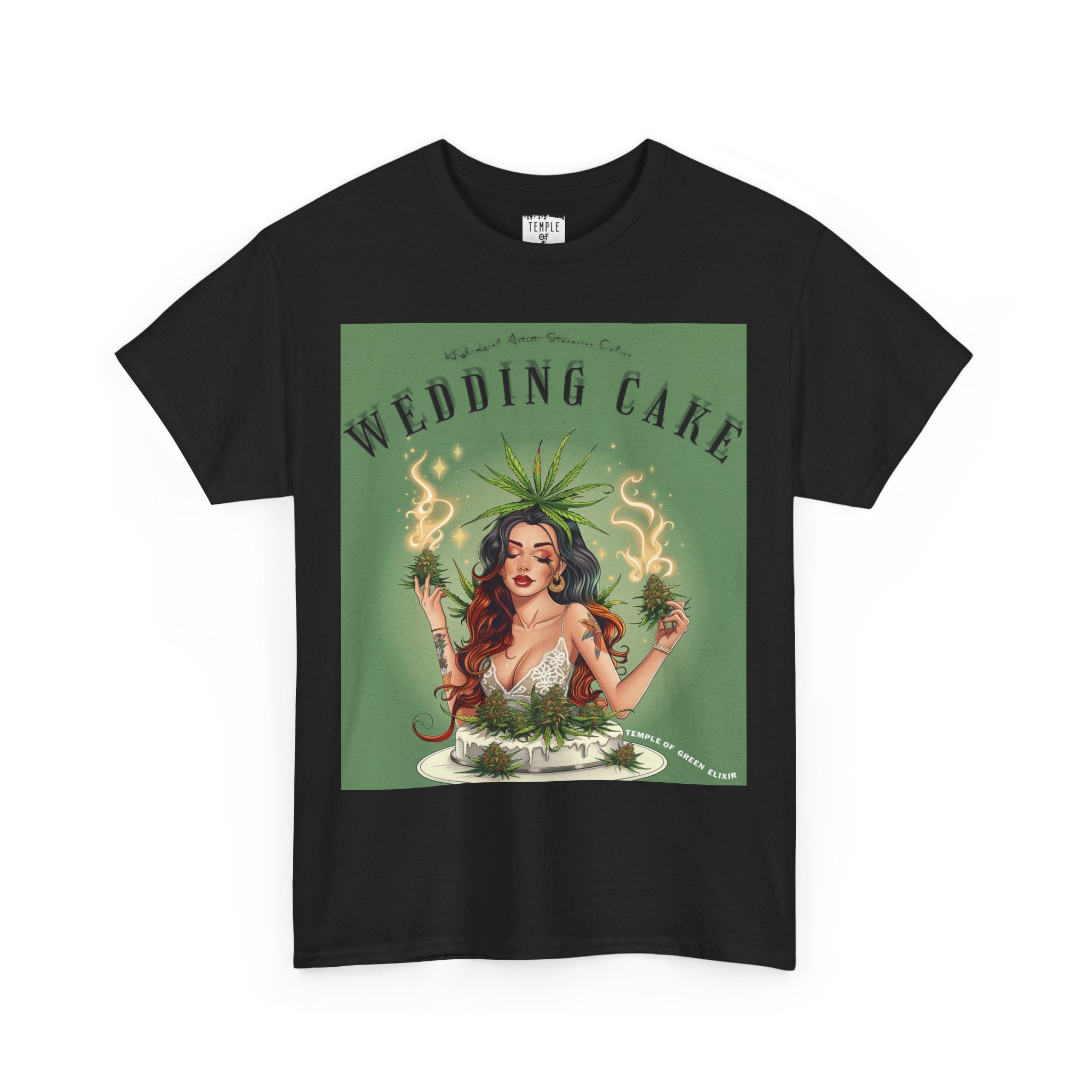 Wedding Cake schwarz T-shirt, auf denen rotharige Dame hinter der cannabis Torte steht, mit grünen Hintergrund