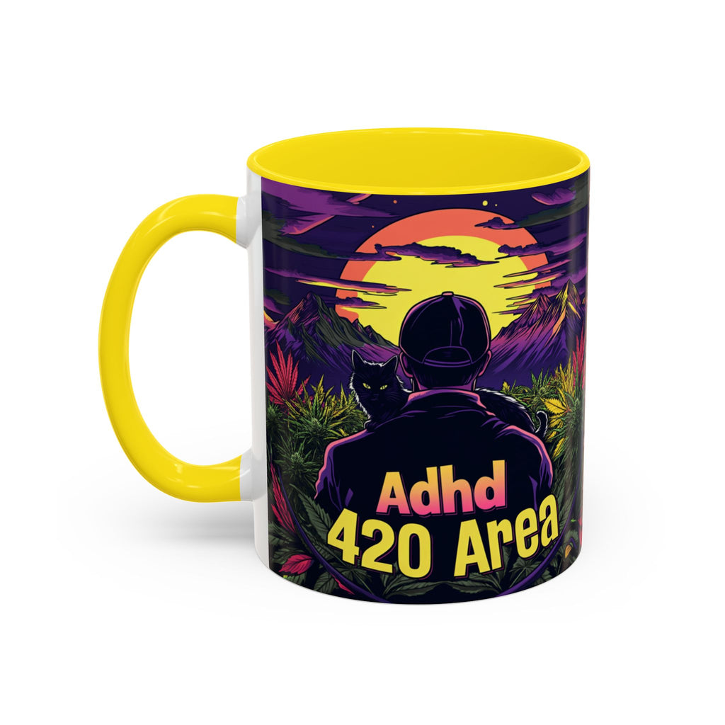 Hochwertige ADHD 420 Area logo Kaffetasse, Temple of Green Elixir, deren gelbes Henkel und Innenraum perfekt mit dem sonnen Design harmonieren. Der farbenfrohe Neon-Druck im 80er-Jahre-Stil macht die Tasse zu einem außergewöhnlichen Sammlerstück für Liebhaber von einzigartiger Kunst und Design.﻿